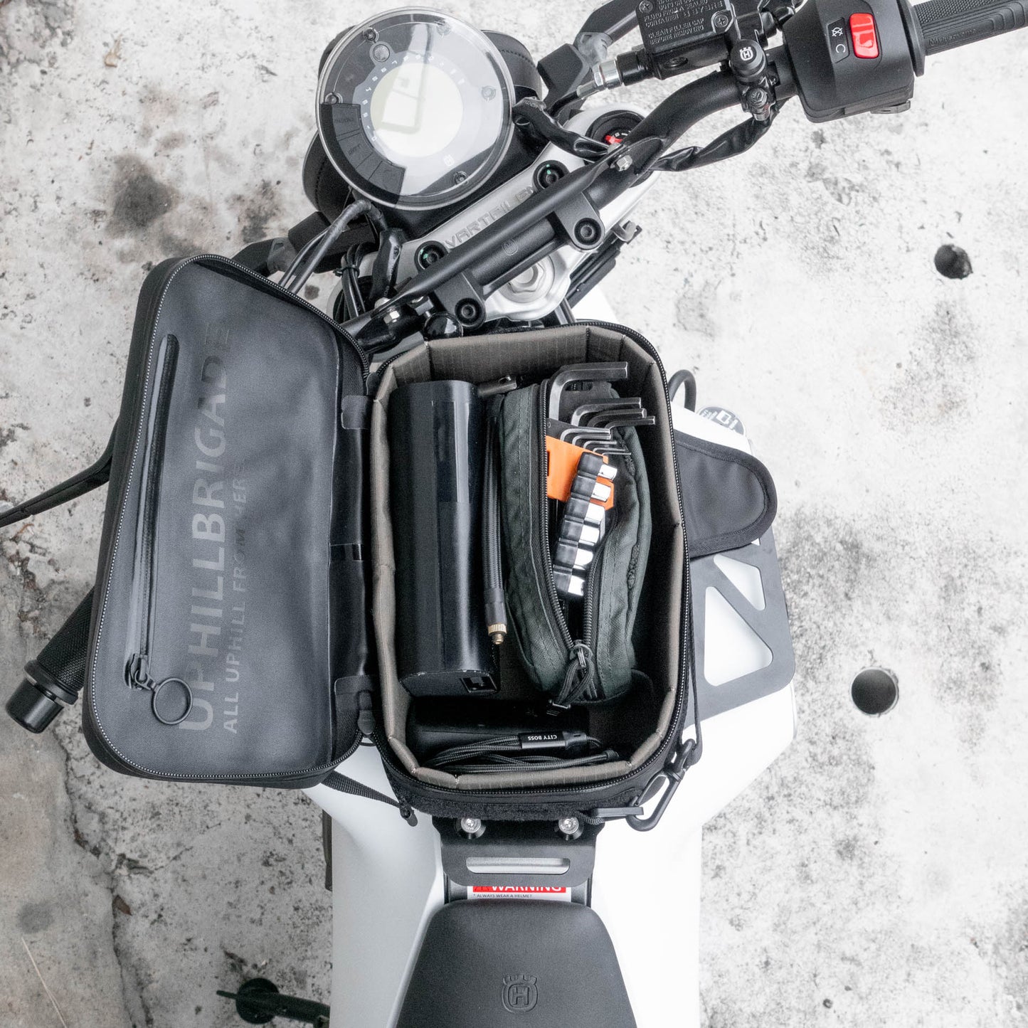 Pre-order (ship in September): "Rainstopper" magnetic tank bag for Husqvarna Vitpilen Gen 2 (2020-2023) with steel tank rack