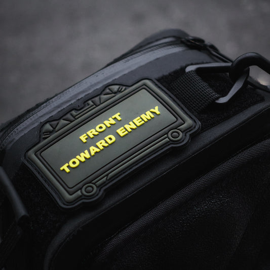 "Front Toward Enemy" 克萊莫闊刀雷 PVC 士氣章（魔鬼氈）