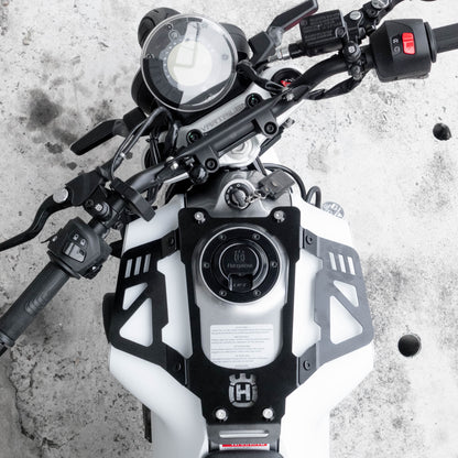 Pre-order (ship in September): "Rainstopper" magnetic tank bag for Husqvarna Vitpilen Gen 2 (2020-2023) with steel tank rack