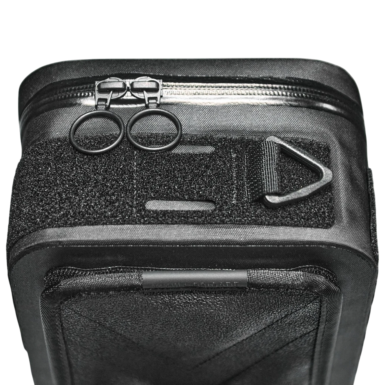 rainproof magnetic motorcycle tank bag that converts to a shoulder bag in less than a second
