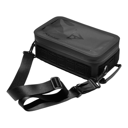 rainproof magnetic motorcycle tank bag that converts to a shoulder bag in less than a second