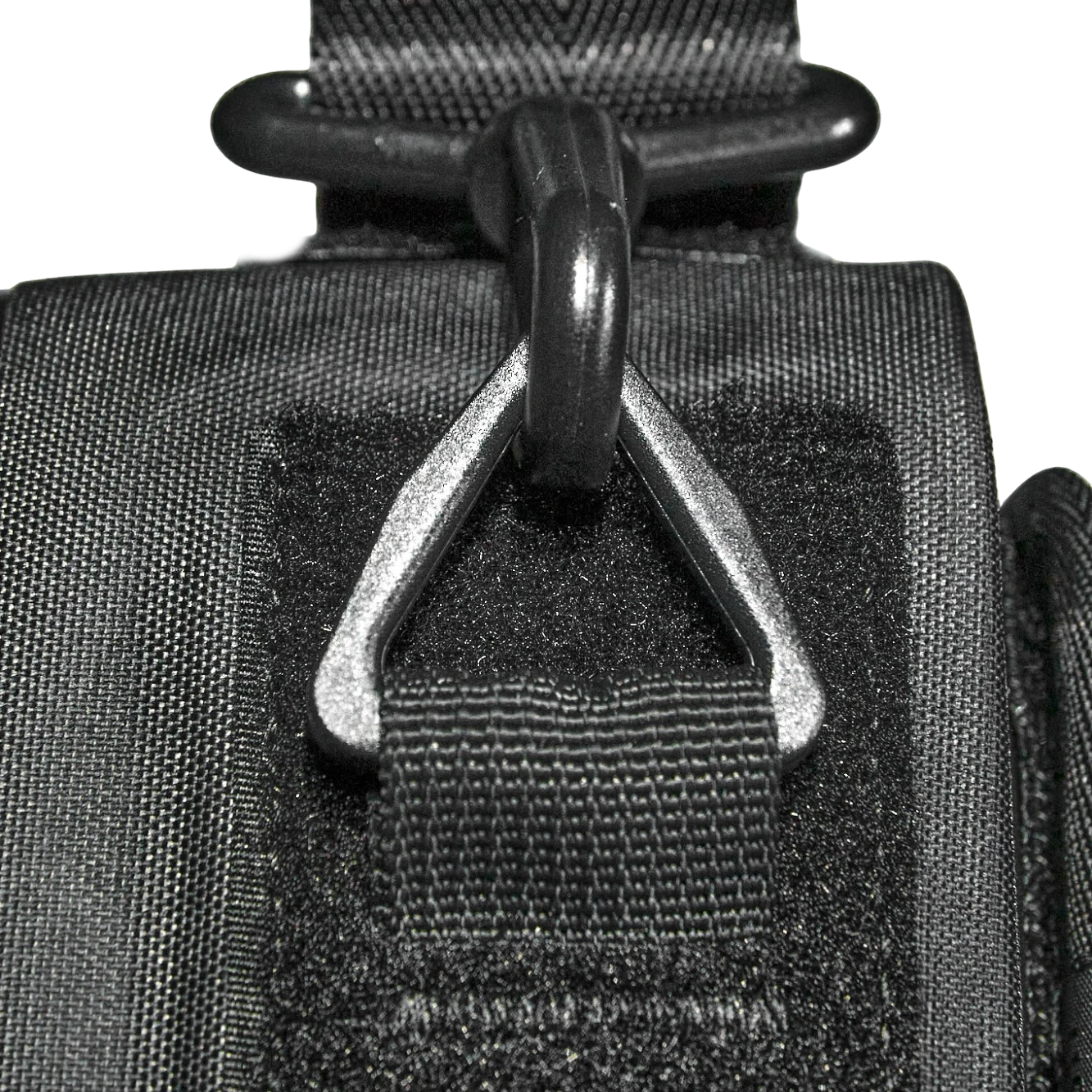 rainproof magnetic motorcycle tank bag that converts to a shoulder bag in less than a second